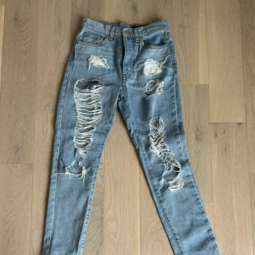 Armani Exchange skinny (carrot) ripped jeans size 25